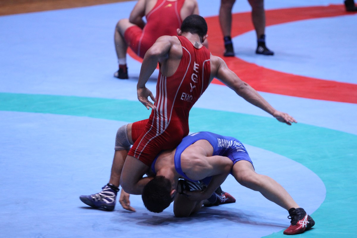 photos-iran-freestyle-wrestling-training-for-2014-wch